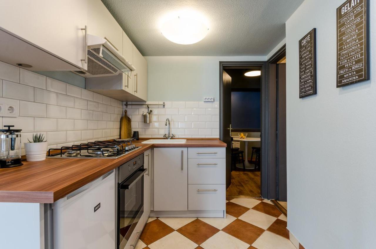 Paulay'S Studio Apartment In The City Center. Budapest Exterior foto